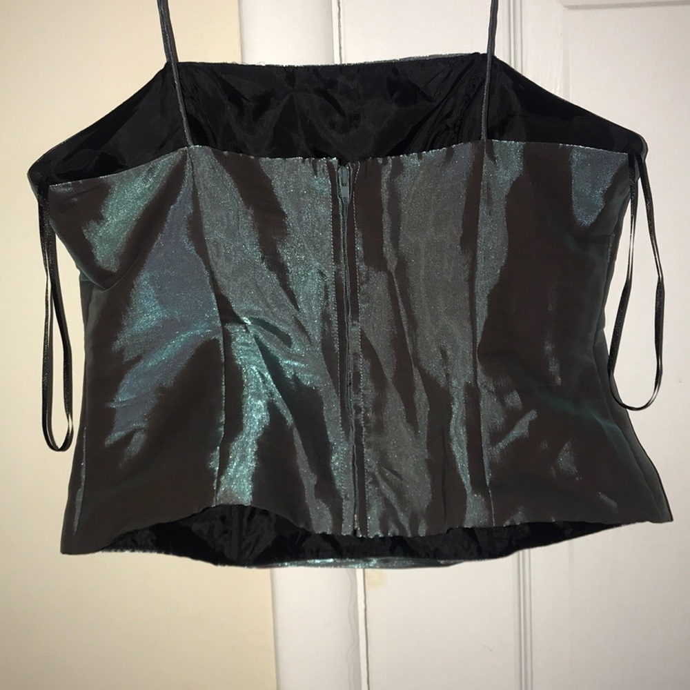 Top - Picture 4 of 4